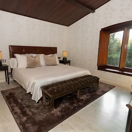 Luxury Rustic House - O Rego Da Santa Mariña