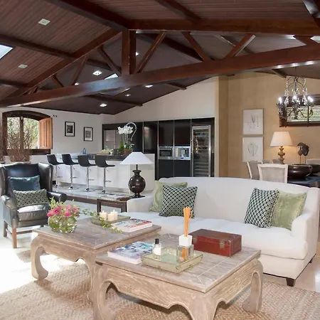 Luxury Rustic House - O Rego Da Santa Mariña * Vilagarcía de Arousa