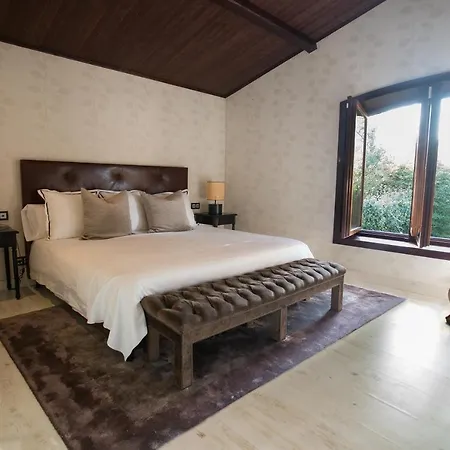 Villa Luxury Rustic House - O Rego Da Santa Mariña